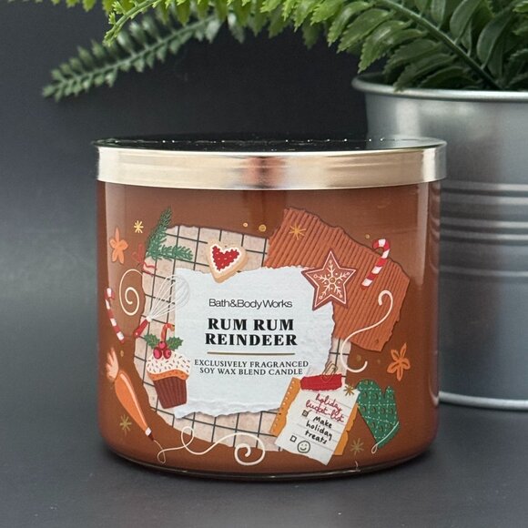 BBW Rum Rum Reindeer Bath & Body Works 3 Wick Candle - Picture 1 of 10